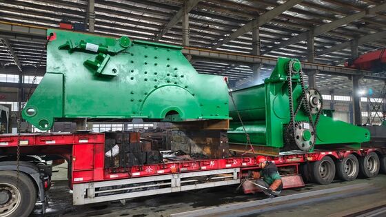 Déchiqueteuse de broyeur à marteaux de la série 2000HP PSX avec une puissance de 1500 kW et un entraînement hydraulique pour 30 à 40 tonnes par heure de recyclage des déchets métalliques