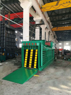 Presse à balles hydraulique de 63 tonnes avec taille personnalisable et sans fondation souterraine pour un recyclage efficace du papier