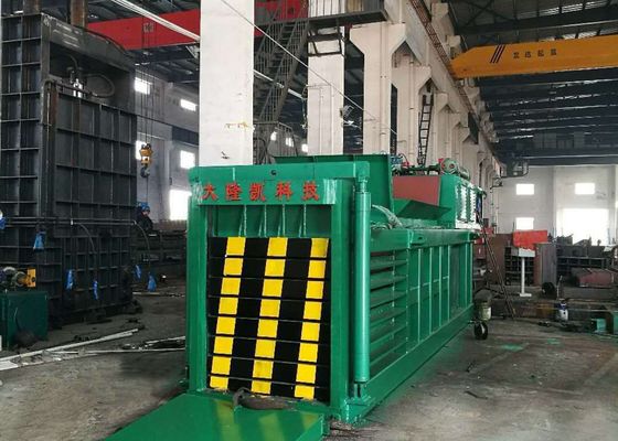 Y82-315 Machine hydraulique pour emballer le papier avec une force de 315 tonnes 2200*1100*3000 mm Taille de la chambre et puissance de 60 kW pour emballer efficacement les déchets de papier